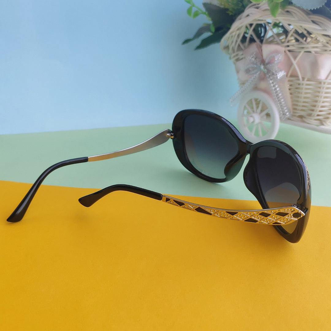 Black polarized sunglasses for women | 100% uv protection