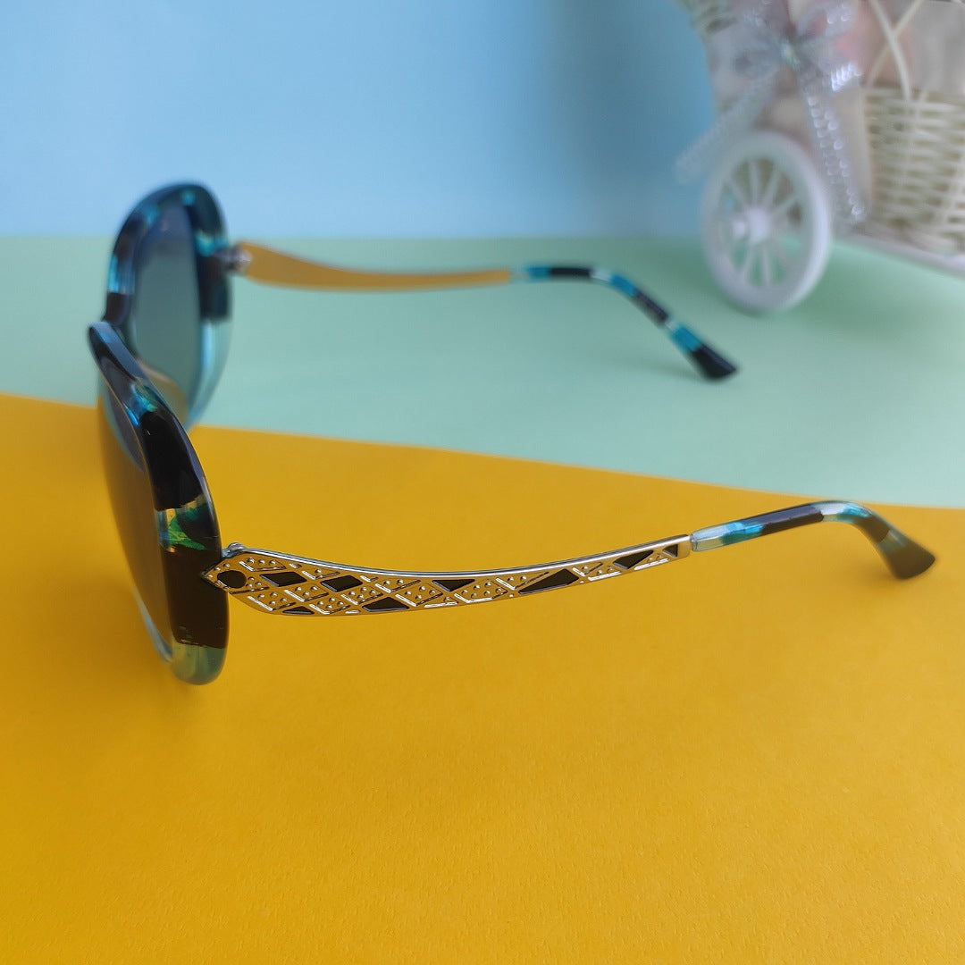 Blue print polarized sunglasses for women | 100% UV protection
