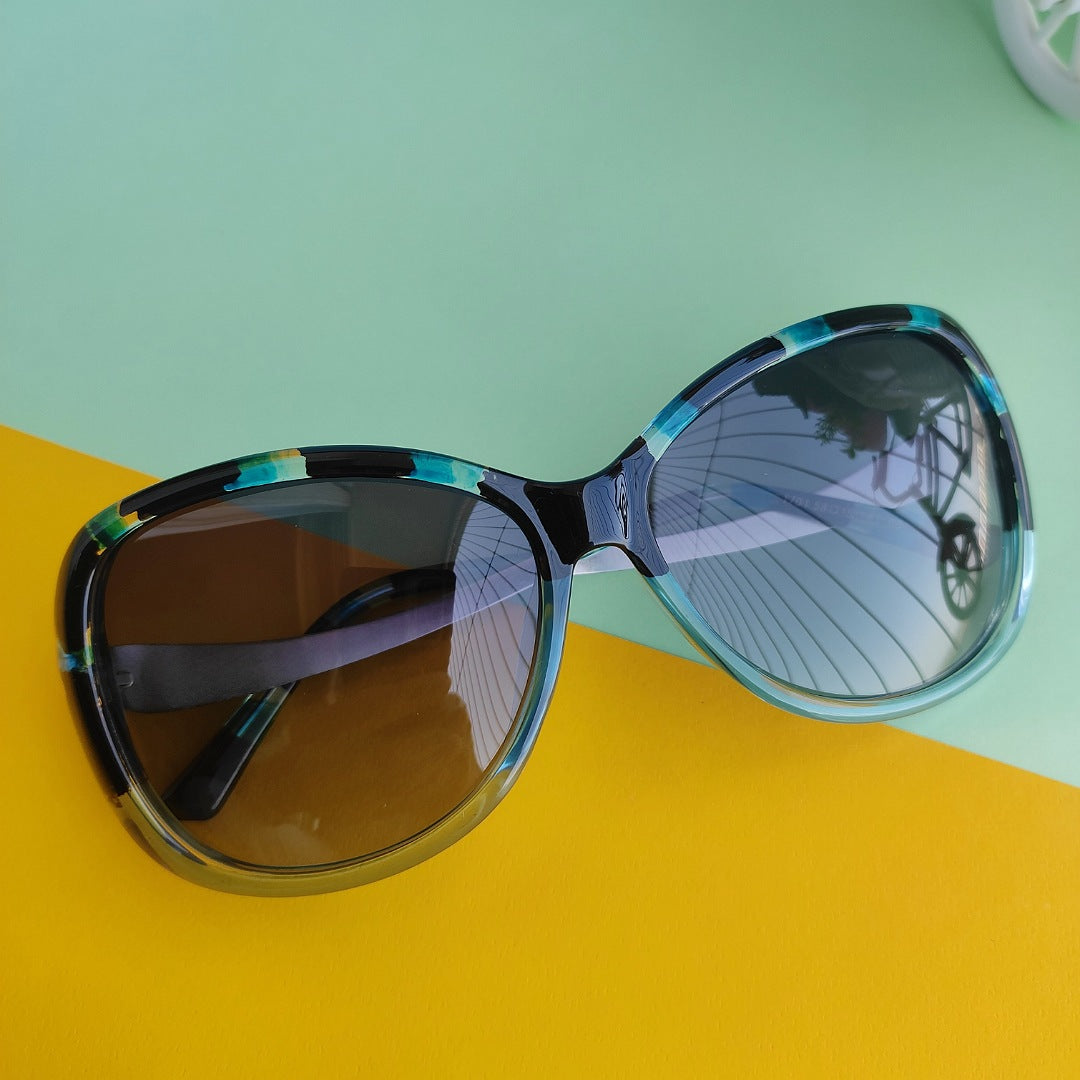 Blue print polarized sunglasses for women | 100% UV protection
